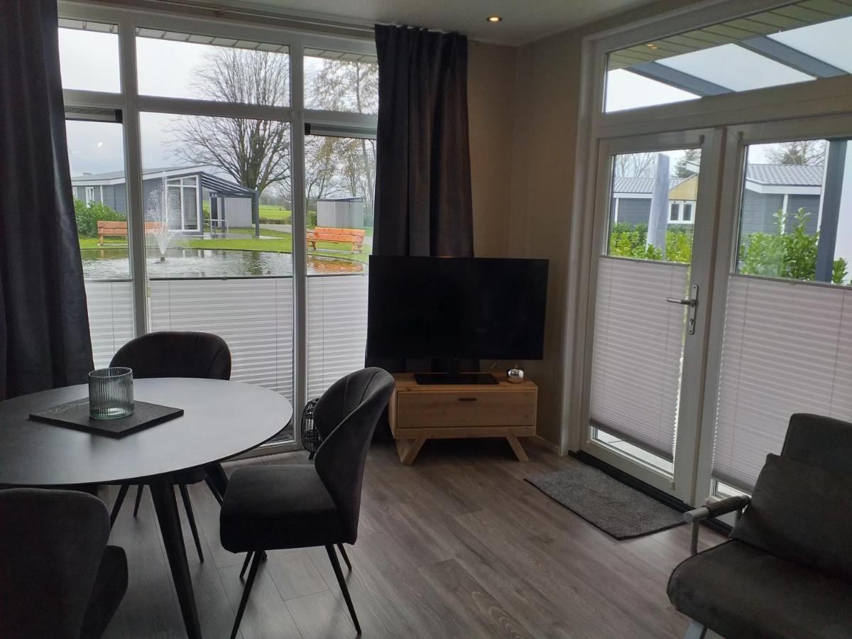Ferienhaus / Chalet / Bungalow Am See, Holland, Niederlande, Lathum Buitenkant foto