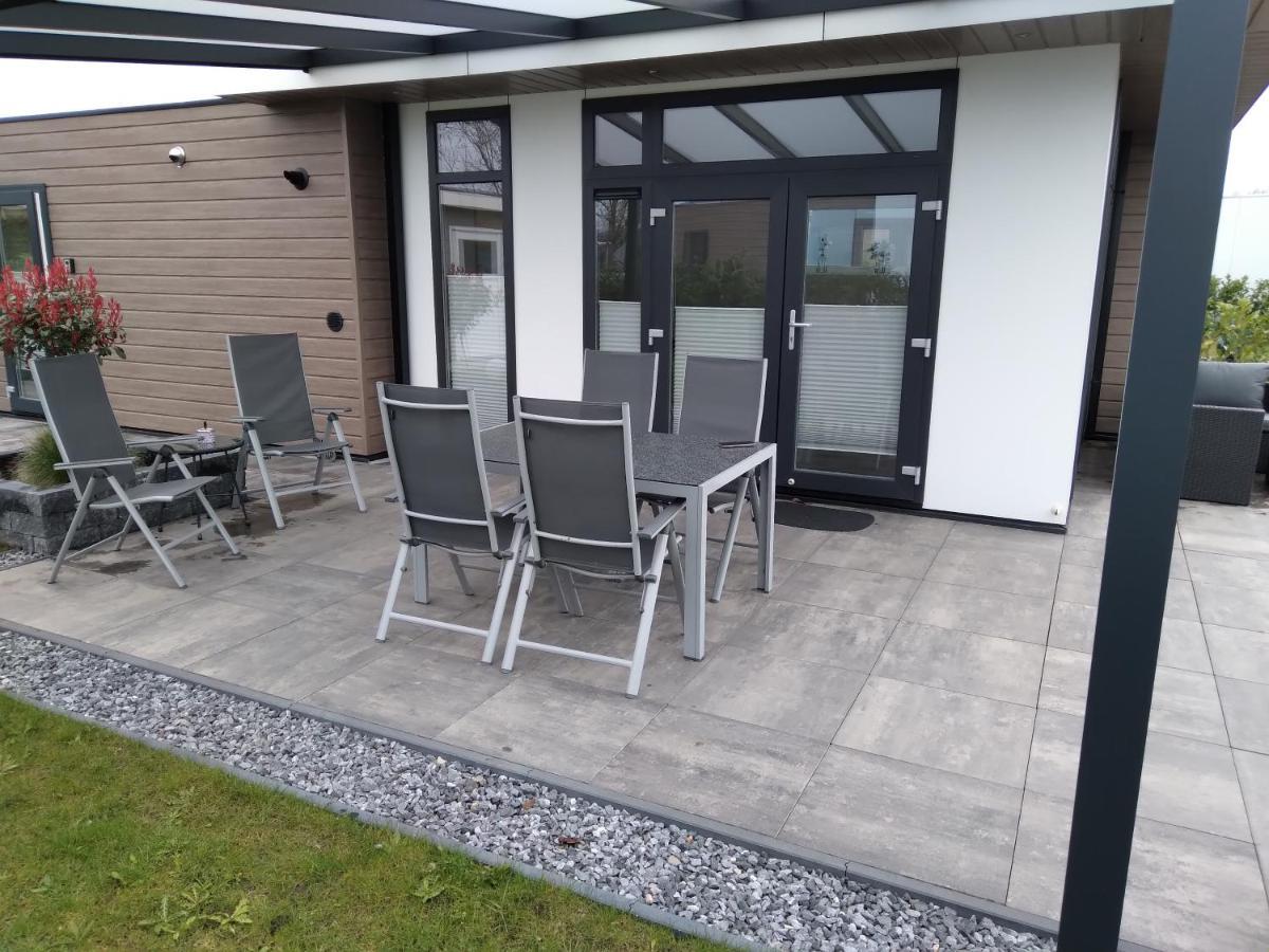 Ferienhaus / Chalet / Bungalow Am See, Holland, Niederlande, Lathum Buitenkant foto